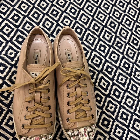 Ladies designer shoes - Picture 10 of 15